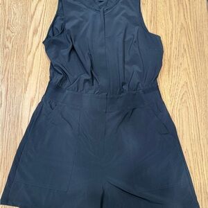 Athleta Zip Front Black Sleeveless Romper Size 10 Perfect for Travel